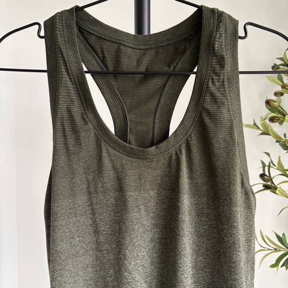 • [Athleta] Racerback Tank • - Picture 2 of 8